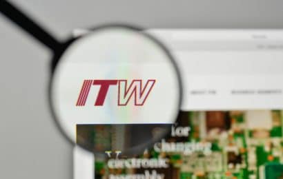 Illinois Tool Works Inc. (ITW) CEO buys $1 Million, two ratios raise red flags