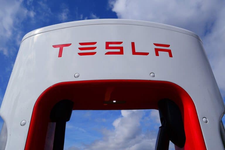 Tesla Said To Apply For State Grant Money To Adapt Supercharger Network To Other EVS