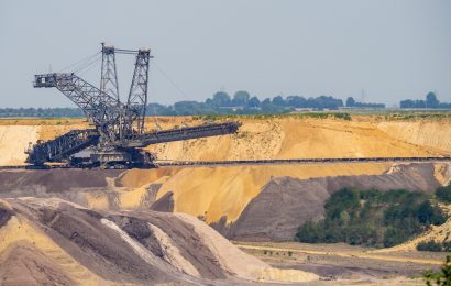 3 Mining Stocks To Buy To Battle Market Volatility In 2023